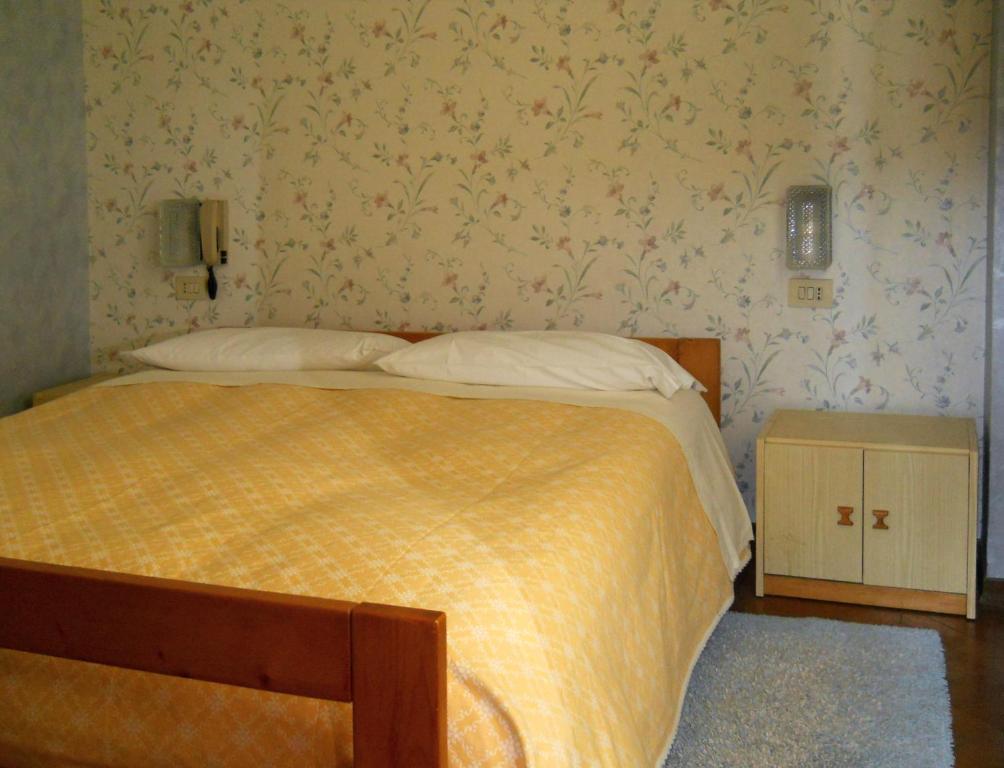 Hotel Del Pesce Luino Quarto foto