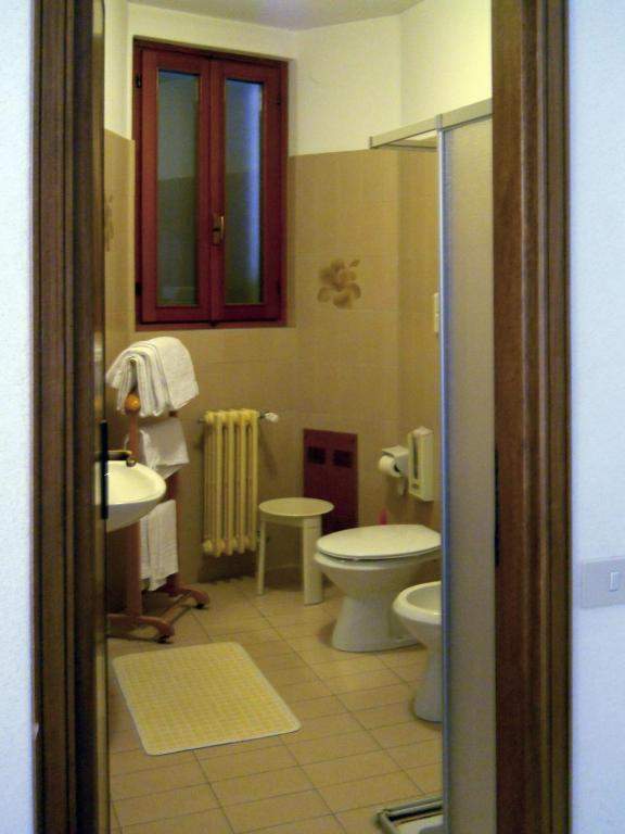 Hotel Del Pesce Luino Quarto foto